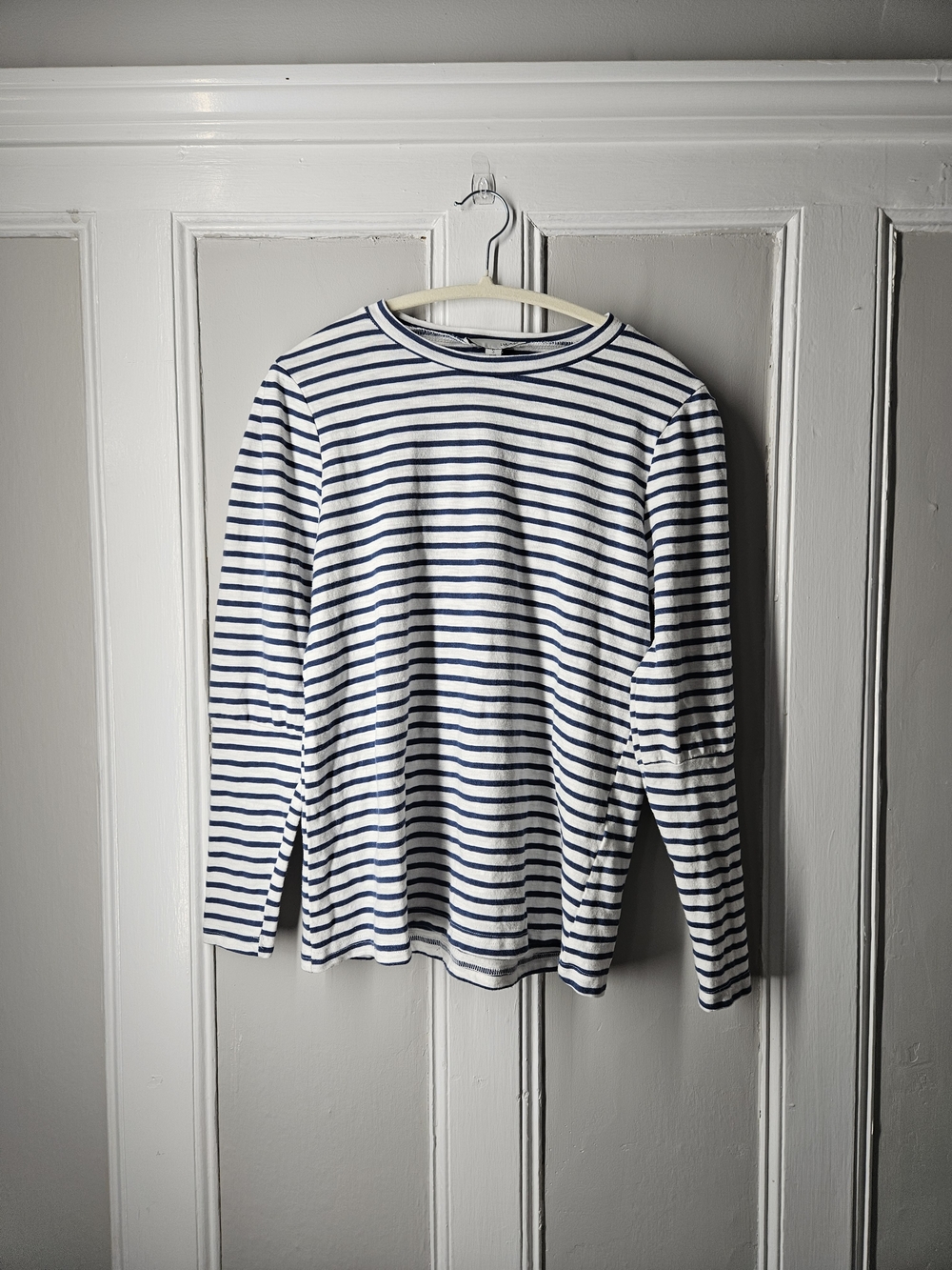 Luukse- Striped Long-Sleeve Tee in Navy & White # Nautical # Classic